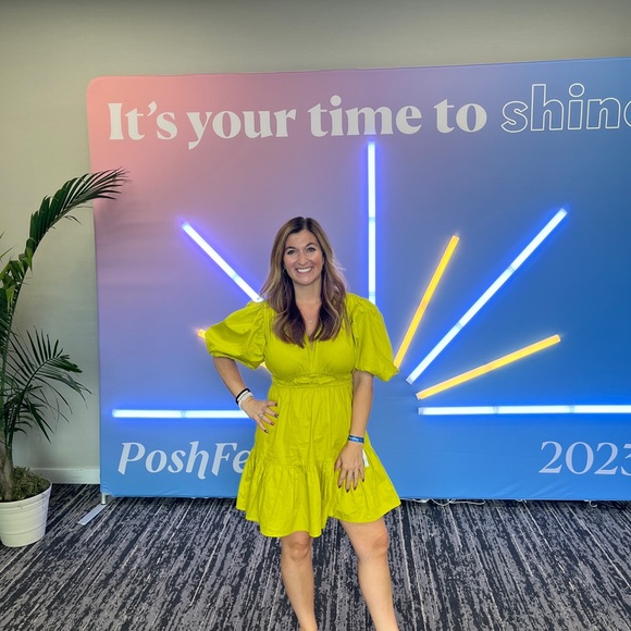 I’m Courtney, full time reseller, shows every Wednesday and Sunday! Come Visit! - Picture 2 of 7